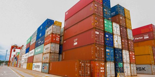 Balança comercial tem superávit de US$ 8,15 bilhões em abril Imagem referente a Balança comercial tem superávit de US$ 8,15 bilhões em abril