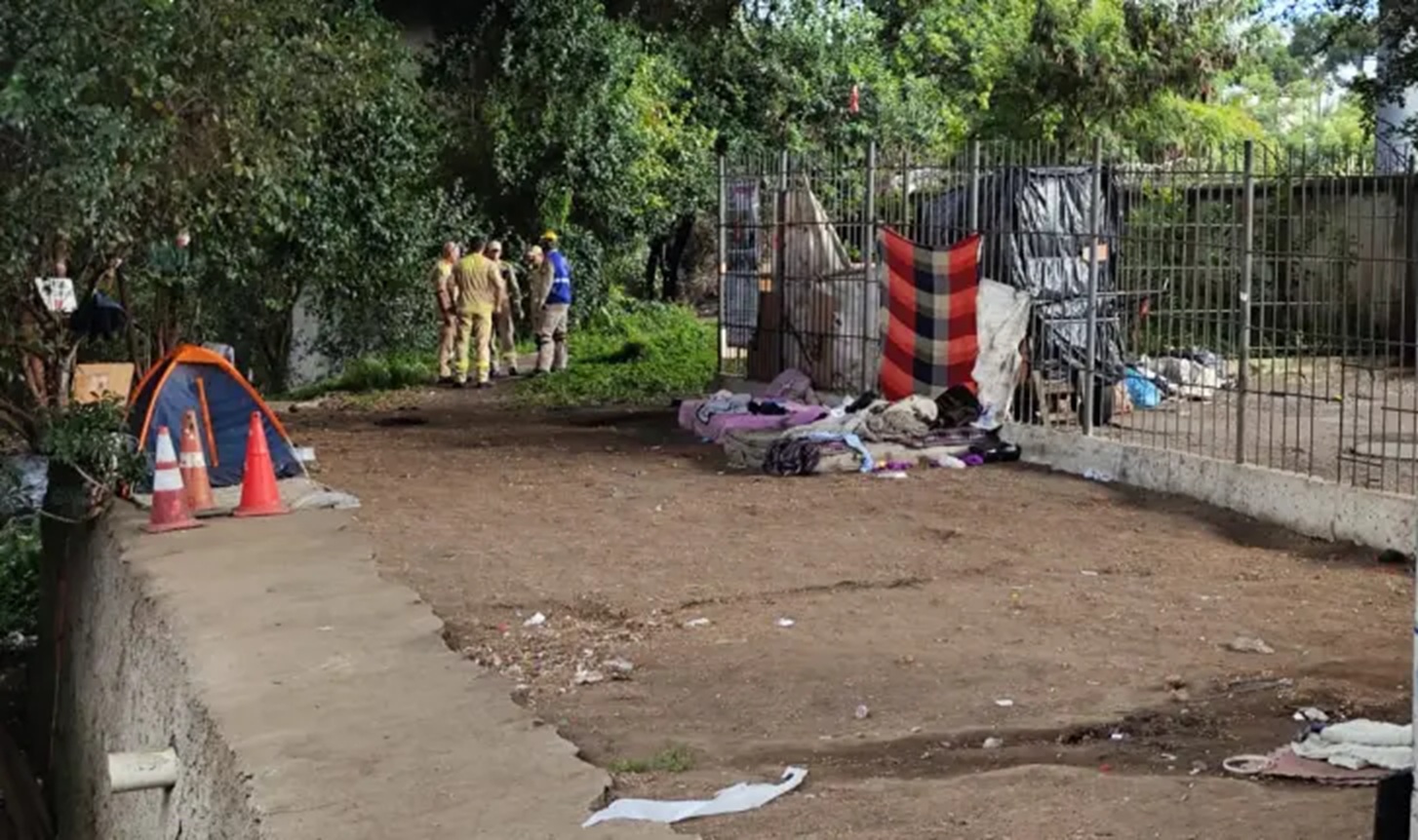Homem foi morto a facadas e jogado em rio por rival amoroso Homem foi morto a facadas e jogado em rio por rival amoroso