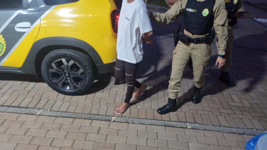 Filha viola medida protetiva e é detida na casa da mãe no bairro Interlagos