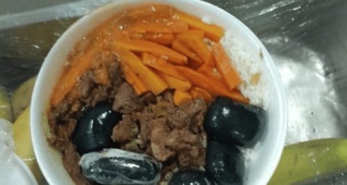 Policiais penais encontram marmitas com porções de drogas em penitenciária Imagem referente a Policiais penais encontram marmitas com porções de drogas em penitenciária