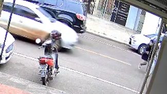 Grave: vídeo mostra momento em que crianças são atropeladas no Bairro São Cristóvão