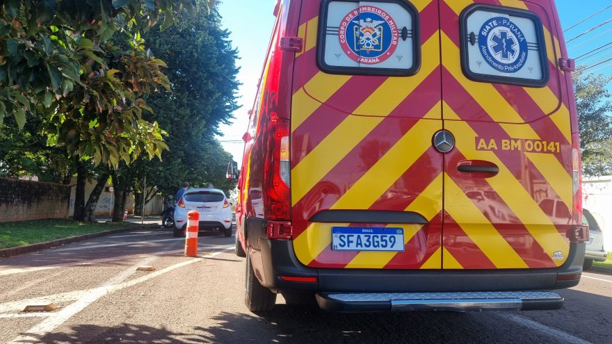 Astra e moto se envolvem em acidente na Rua Maranhão; Piloto fica ferido