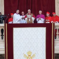 Imagem referente a Papa Leão XIV pede paz e lembra Francisco: “ajudem a construir pontes”