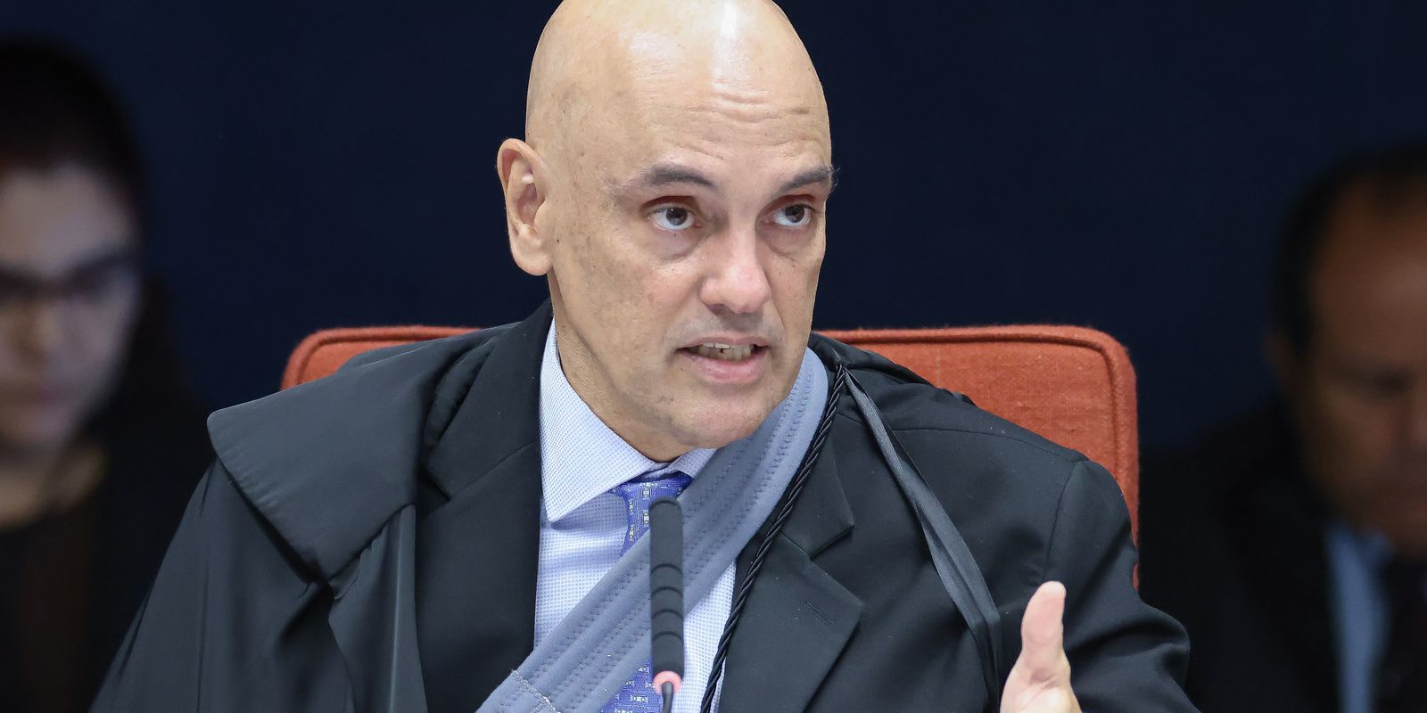 Moraes pede sessão do STF para julgar decisão da Câmara sobre Ramagem