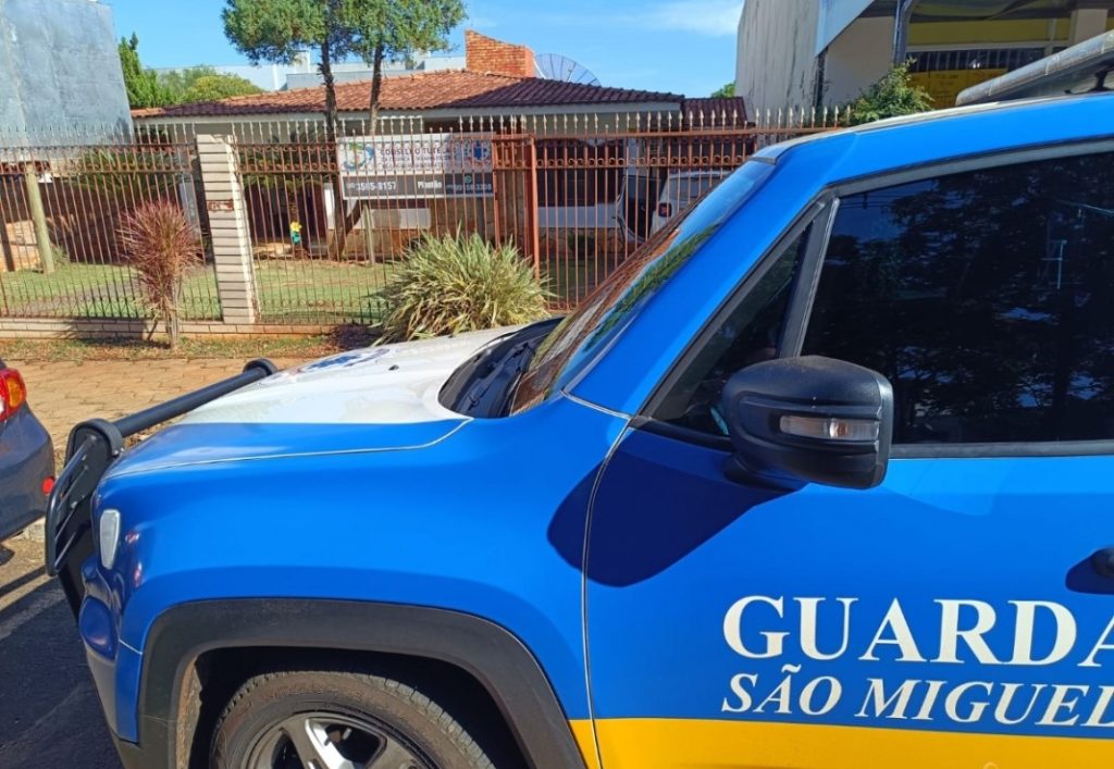 Criança de 9 meses é encontrada sozinha em casa em São Miguel do Iguaçu Criança de 9 meses é encontrada sozinha em casa em São Miguel do Iguaçu