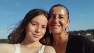 Dia das Mães no Ganhando o Mundo: orgulhosos, alunos e familiares celebrarão à distância