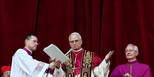 Papa Leão XIV pede que Igreja ilumine “noites escuras do mundo” Imagem referente a Papa Leão XIV pede que Igreja ilumine “noites escuras do mundo”