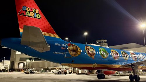 Nintendo revela avião temático de Super Mario Imagem referente a Nintendo revela avião temático de Super Mario