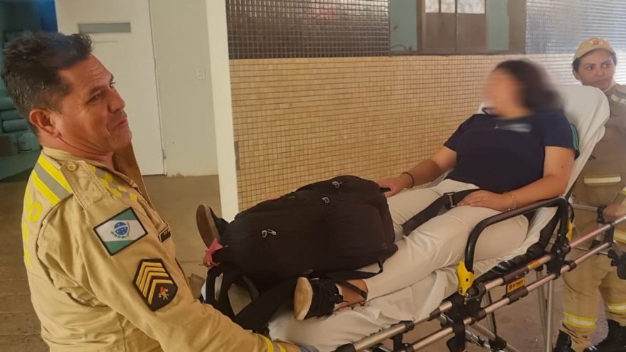 Adolescente é atropelada no Centro de Cascavel