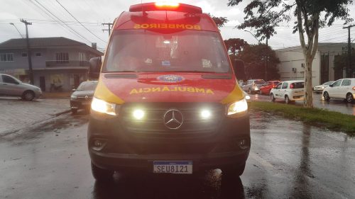 Rapaz de 26 anos fica ferido após acidente na Avenida Rocha Pombo em Cascavel Imagem referente a Rapaz de 26 anos fica ferido após acidente na Avenida Rocha Pombo em Cascavel
