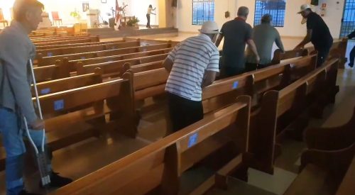 Fé e solidariedade: Comunidade católica se une em reparos na Paróquia Nossa Senhora Consolata Imagem referente a Fé e solidariedade: Comunidade católica se une em reparos na Paróquia Nossa Senhora Consolata