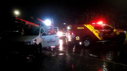 Copel desliga rede de energia no Bairro Brasília após homem morrer eletrocutado Imagem referente a Copel desliga rede de energia no Bairro Brasília após homem morrer eletrocutado