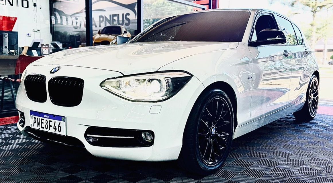 BMW com placas PWE8F46 é roubada no Centro de Cascavel