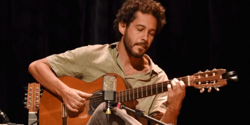 Viola caipira de Daniel Ganc embala Cena Musical na TV Brasil Imagem referente a Viola caipira de Daniel Ganc embala Cena Musical na TV Brasil