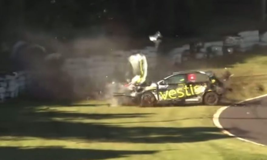 Grave acidente interrompe primeira corrida do Mbr em Cascavel