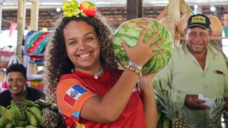 Feira do MST em SP permite passeio por histórias do Brasil e do mundo