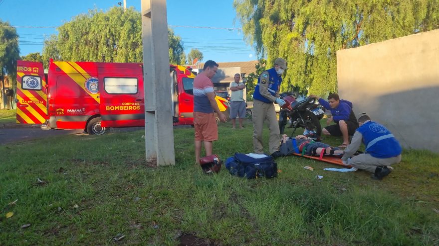 Motociclista fratura a perna após bater em muro no Bairro Morumbi