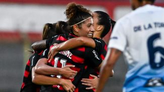 Flamengo goleia Real Brasília por 4 a 0 no Brasileirão Feminino