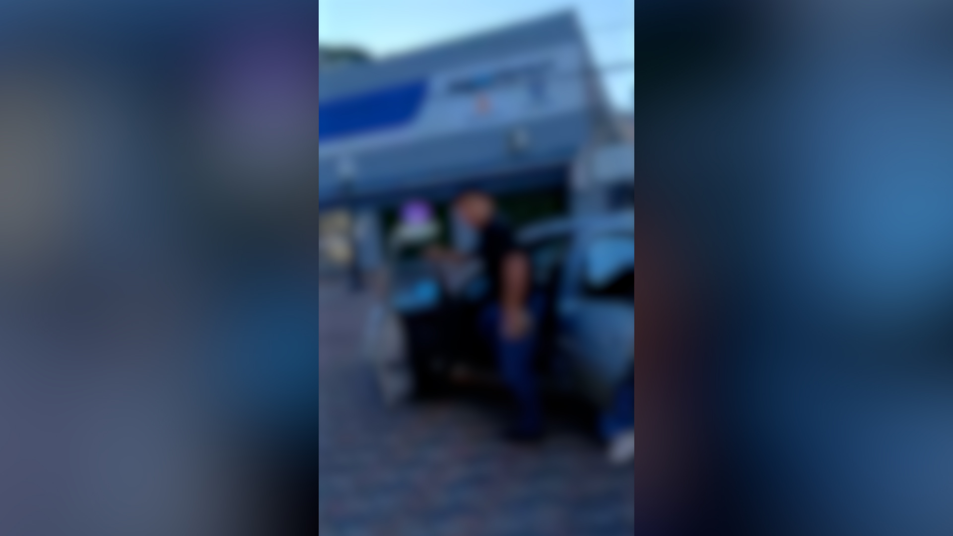 Violência em plena luz do dia: Casal é atacado por homem descontrolado com facão e tijolo em Cascavel Violência em plena luz do dia: Casal é atacado por homem descontrolado com facão e tijolo em Cascavel