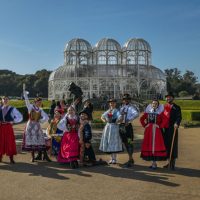 Imagem referente a Atrações do frio: arraiás, festas da tainha e do feijão e tradições regionais movimentam o turismo