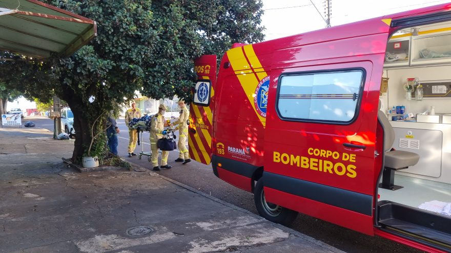 Após sofrer queda no banheiro, idoso de 89 anos é socorrido pelo Siate