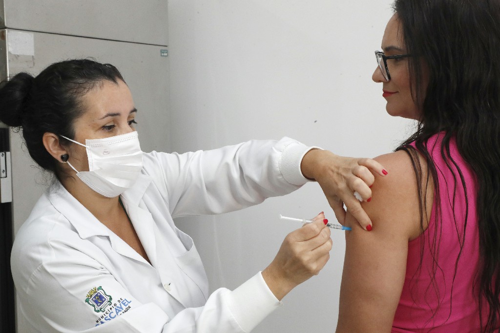 Vacinação contra gripe segue liberada para toda população em Cascavel