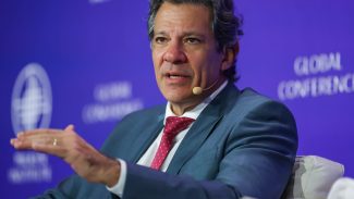 Haddad: EUA devem olhar com mais generosidade para a América Latina