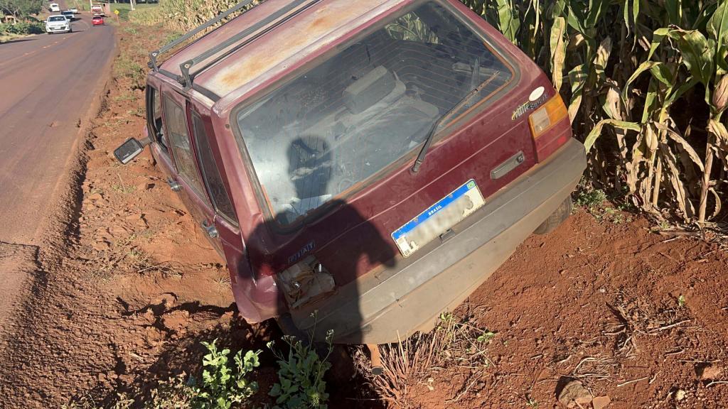Uno é arremessado para fora da pista em acidente em Toledo