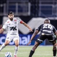 Imagem referente a Brasileiro: Santos e Ceará ficam no 0 a 0 no fechamento da 8ª rodada