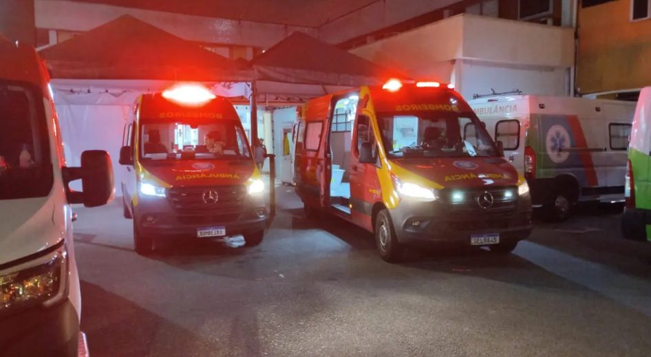 Jovem é atropelada por ônibus ao tentar atravessar a canaleta na Marechal Floriano