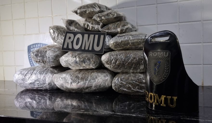 ROMU apreende 10 kg de maconha com adolescente em carro de aplicativo na BR-277, em Cascavel