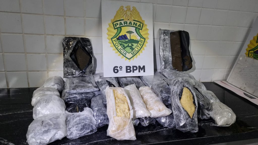 PM e PRF desarticulam rota de tráfico e aprendem carga de haxixe avaliada em R$ 2 milhões em Cascavel PM e PRF desarticulam rota de tráfico e aprendem carga de haxixe avaliada em R$ 2 milhões em Cascavel