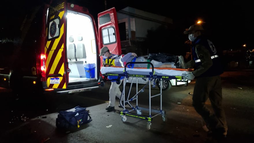 Motociclista fica ferido em acidente de trânsito na Avenida das Pombas