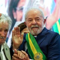 Imagem referente a Lula confirma presença em velório de Pepe Mujica