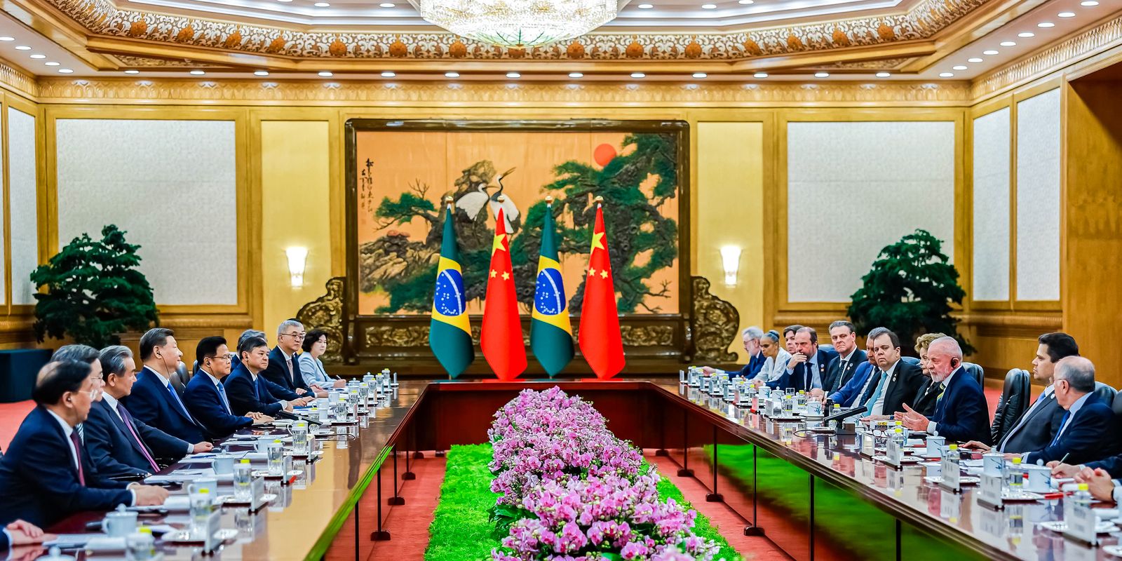 Lula celebra acordo entre China e EUA: "Tarda, mas não falha" Lula celebra acordo entre China e EUA: "Tarda, mas não falha"