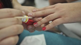 Serviços crescem 0,3% em março, na segunda alta seguida