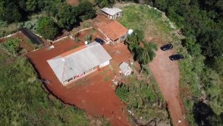 Imagens aéreas captadas pela CGN revelam chácara usada como depósito de contrabando em Santa Tereza do Oeste
