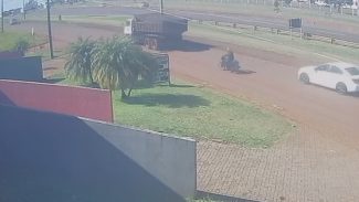 Câmera mostra como aconteceu o acidente que vitimou Valdair Farezin, em Cascavel