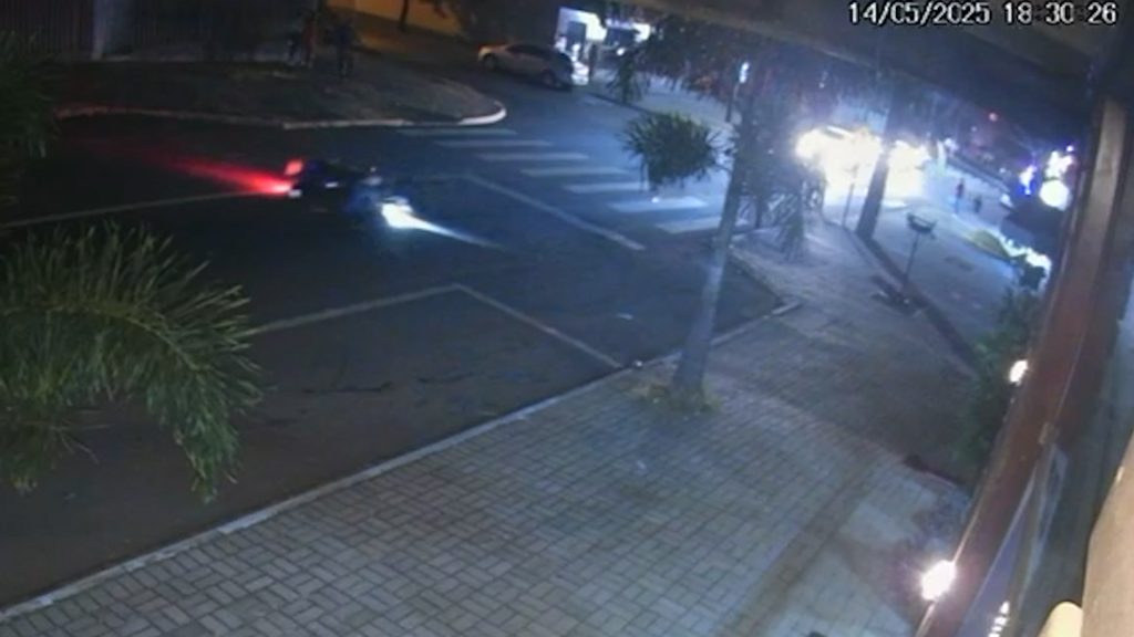 Câmera de segurança flagra criança sendo atropelada no Bairro Cascavel Velho