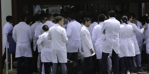 Revalida 2025: prazo para contestar notas provisórias termina hoje Imagem referente a Revalida 2025: prazo para contestar notas provisórias termina hoje