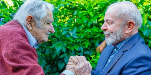 Lula participa de funeral do ex-presidente do Uruguai Pepe Mujica Imagem referente a Lula participa de funeral do ex-presidente do Uruguai Pepe Mujica