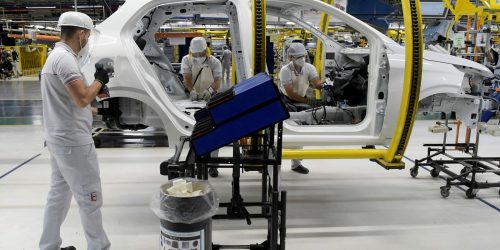 Confiança da indústria sobe em maio após dois meses de queda Imagem referente a Confiança da indústria sobe em maio após dois meses de queda