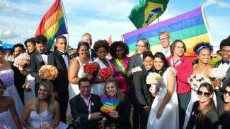Casamento entre mulheres cresce 5,9% e é recorde em 2023, mostra IBGE