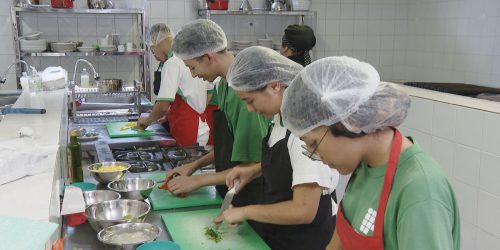 IBGE: taxa de desemprego cresce em 12 estados no primeiro trimestre Imagem referente a IBGE: taxa de desemprego cresce em 12 estados no primeiro trimestre