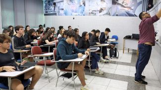 Termina hoje prazo para cursinhos populares enviarem propostas ao MEC