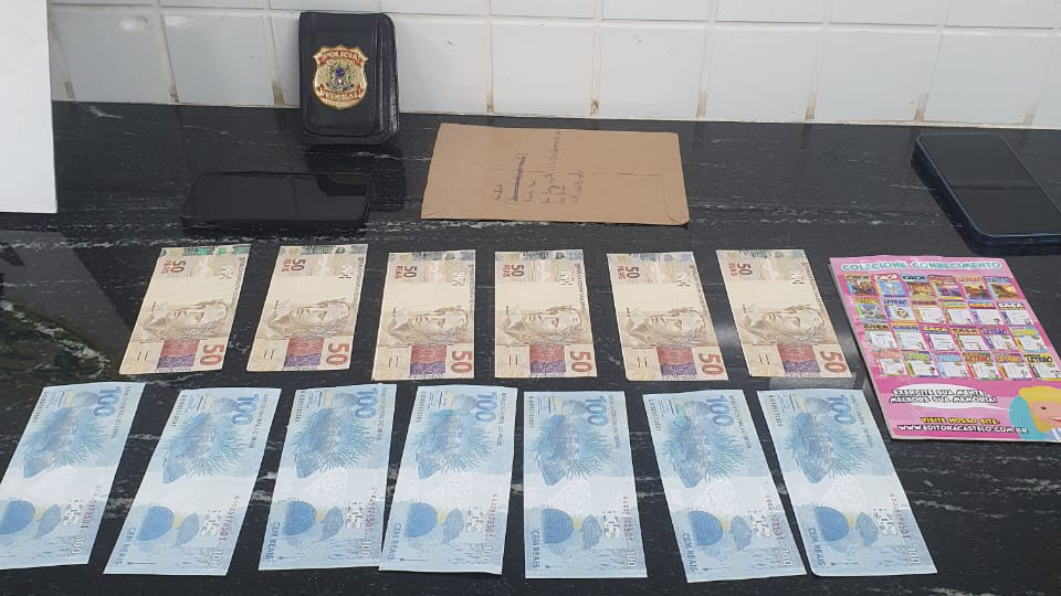 Polícia Federal apreende adolescente por compra de cédulas falsas em Cascavel Polícia Federal apreende adolescente por compra de cédulas falsas em Cascavel