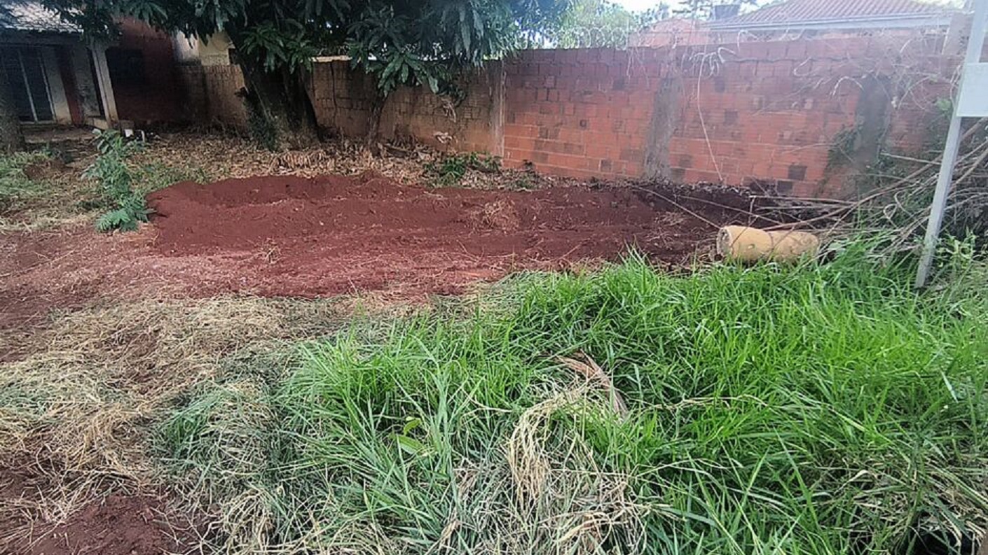 Em busca do corpo de Renato Cabral Batista, polícia escava casa abandonada 