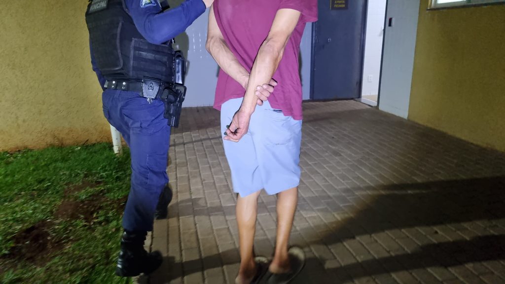 Procurado pela justiça por furto qualificado é preso pela GM Procurado pela justiça por furto qualificado é preso pela GM