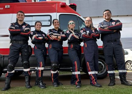 Bebê apressadinho nasce dentro da ambulância do Samu em Cascavel Imagem referente a Bebê apressadinho nasce dentro da ambulância do Samu em Cascavel