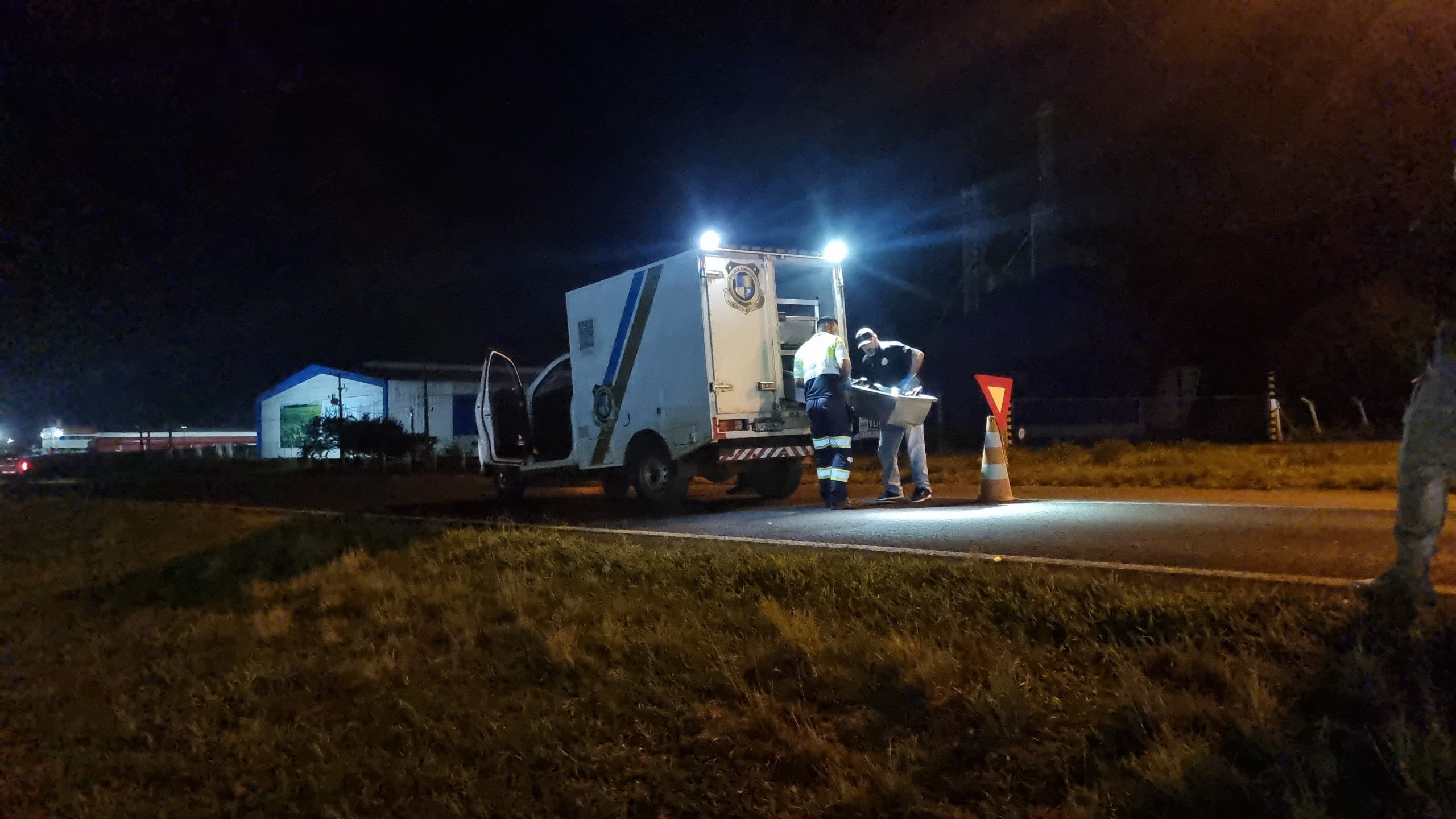 Outro veículo teria passado por cima de homem após atropelamento na BR-277